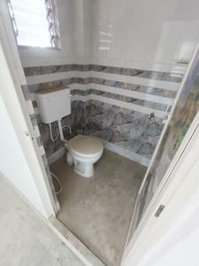 Bathroom Image of 850 Sq.ft 2 BHK Apartment / Flat for sale in Tollygunge Kolkata for Rs. 3200000