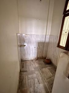 Bathroom Image of 1100 Sq.ft 2 BHK Apartment / Flat for rent in Jhalwa Allahabad for Rs. 10500
