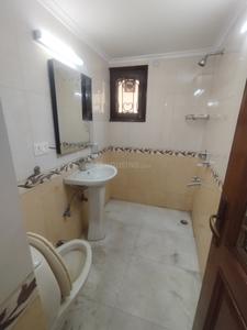 Bathroom Image of 1800 Sq.ft 3 BHK Apartment / Flat for sale in Gangotri Enclave , Alaknanda New Delhi for Rs. 37000000