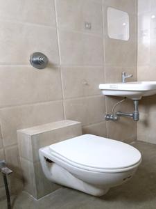 Common Bathroom Image of 630 Sq.ft 1 BHK Apartment / Flat for rent in Wadgaon Sheri Pune for Rs. 25000
