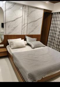 Bedroom Image of 1890 Sq.ft 3 BHK Apartment / Flat for rent in Basil Skyline, Vaishno Devi Circle Ahmedabad for Rs. 30000