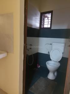 Bathroom Image of 650 Sq.ft 2 BHK Builder Floor for rent in Parappana Agrahara Bengaluru for Rs. 12000