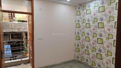 Bedroom Image of 585 Sq.ft 2 BHK Builder Floor for sale in Govindpuri Extension New Delhi for Rs. 6500000