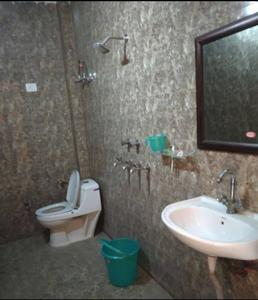 Bathroom Image of Aman boys PG in Sector 66, Noida