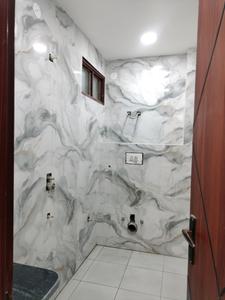 Common Bathroom Image of 900 Sq.ft 3 BHK Builder Floor for sale in Chandra Park New Delhi for Rs. 8500000