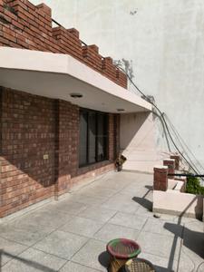 Living Room Image of 3000 Sq.ft 3 BHK Builder Floor for rent in Sector 17 Gurgaon for Rs. 60000