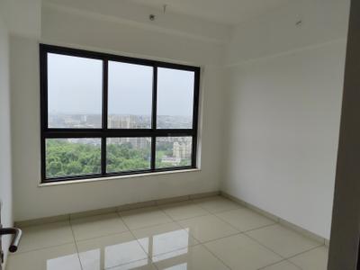 Bedroom Image of 1000 Sq.ft 2 BHK Apartment / Flat for sale in Shapoorji Pallonji Vicinia, Powai Mumbai for Rs. 23000000