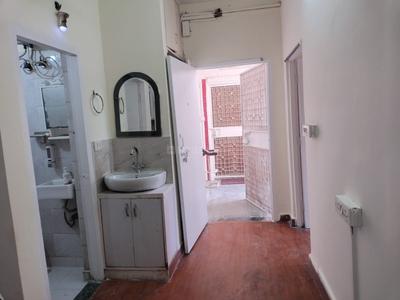 Bedroom Image of 1200 Sq.ft 2 BHK Builder Floor for rent in Safdarjung Development Area New Delhi for Rs. 60000