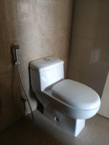 Common Bathroom Image of 1450 Sq.ft 3 BHK Apartment / Flat for sale in Riverview Falcon Towers At Riverview City, Loni Kalbhor Pune for Rs. 11800000