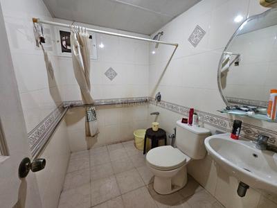 Bathroom Image of 1700 Sq.ft 3 BHK Apartment / Flat for sale in ABAD Marine Plaza, Marine Drive Kochi for Rs. 16500000