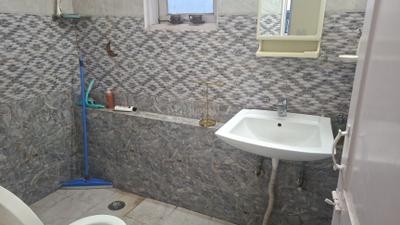 Bathroom Image of 450 Sq.ft 1 RK Builder Floor for rent in Safdarjung Enclave New Delhi for Rs. 32000