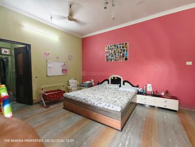 Bedroom Image of 3500 Sq.ft 3 BHK Villa for sale in Akota Vadodara for Rs. 45000000
