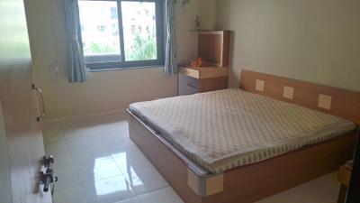 Bedroom Image of 1575 Sq.ft 3 BHK Apartment / Flat for rent in  Ratnadeep Complex, Jodhpur Ahmedabad for Rs. 39000