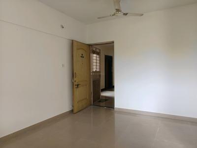 Living Room Image of 1000 Sq.ft 2 BHK Apartment / Flat for rent in Magarpatta Iris, Magarpatta City Pune for Rs. 32000