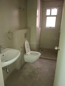 Image of 1650 Sq.ft 3 BHK Apartment / Flat for rent in Ambey Gateway, Chinar Park, Kolkata for Rs. 45000
