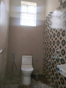 Common Bathroom Image of 1600 Sq.ft 3 BHK Apartment / Flat for rent in Om Sai, Marathahalli Bengaluru for Rs. 55000