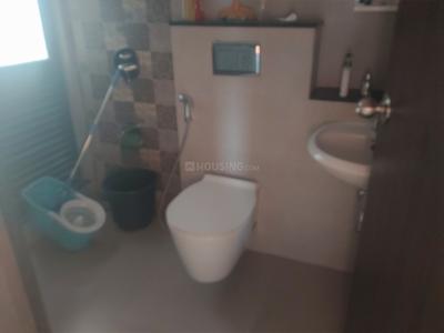 Bathroom Image of 750 Sq.ft 2 BHK Apartment / Flat for sale in Mahindra Roots, Kandivali East Mumbai for Rs. 21500000
