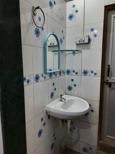 Bathroom Image of 750 Sq.ft 1 BHK Independent House for rent in Tathawade Pune for Rs. 15500