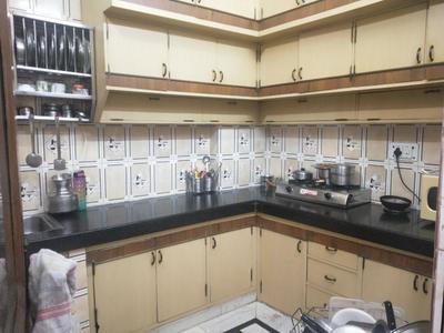 Kitchen Image of 1440 Sq.ft 3 BHK Builder Floor for sale in Mukherjee Nagar New Delhi for Rs. 13500000