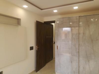 Bedroom Image of 850 Sq.ft 3 BHK Builder Floor for sale in Shalimar Bagh New Delhi for Rs. 14000000