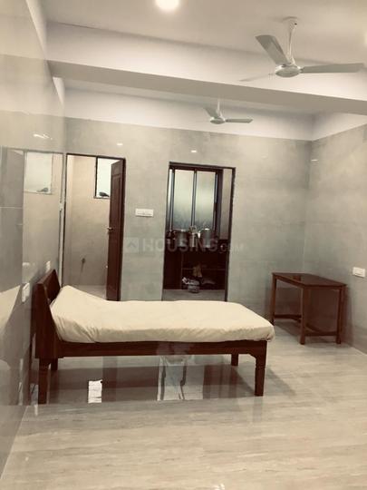 Bedroom Image of Pushpa Makhijani in Sion, Mumbai