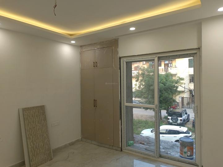 Home Craft Luxury Floors 200 Sq Yd by Reputed Developer Main Image 1