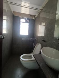 Bathroom Image of 1020 Sq.ft 2 BHK Apartment / Flat for sale in Veena Serenity, Chembur Mumbai for Rs. 16500000