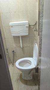 Bathroom Image of 400 Sq.ft 1 BHK Apartment / Flat for rent in Worli Mumbai for Rs. 44000
