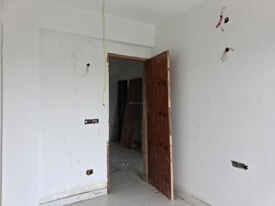 Bedroom Image of 1000 Sq.ft 2 BHK Apartment / Flat for sale in Sector 102 Noida for Rs. 4300000