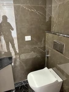 Image of 2700 Sq.ft 3 BHK Builder Floor for sale in Sarvodaya Enclave, New Delhi for Rs. 90000000