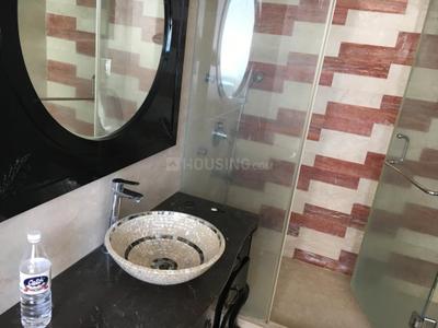 Bathroom Image of 4050 Sq.ft 4 BHK Builder Floor for rent in Safdarjung Development Area New Delhi for Rs. 300000