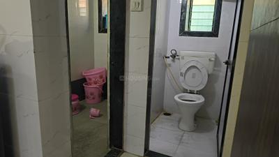 Bathroom Image of 575 Sq.ft 1 BHK Apartment / Flat for rent in Kalwa Thane for Rs. 22000