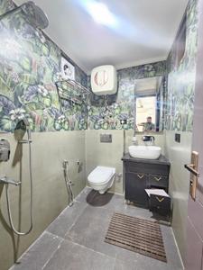 Bathroom Image of 1800 Sq.ft 3 BHK Independent House for rent in Vasant Kunj New Delhi for Rs. 57000