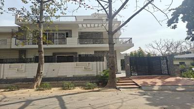 Building Image of 1550 Sq.ft 2 BHK Independent House for sale in Sector Xu 1 Greater Noida for Rs. 21500000
