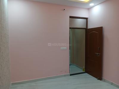 Bedroom Image of 1200 Sq.ft 2.5 BHK Independent House for rent in Gaurabagh Lucknow for Rs. 14500