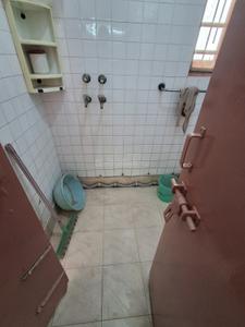 Bathroom Image of 1250 Sq.ft 3 BHK Apartment / Flat for sale in Ujjwal Apartment, Vikaspuri New Delhi for Rs. 15000000
