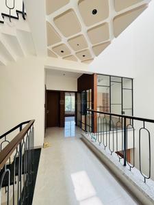 Balcony Image of 3000 Sq.ft 4.5 BHK Independent House for rent in Amanora Park Town, Hadapsar Pune for Rs. 230000