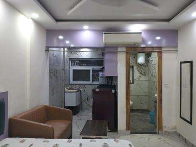 Bedroom Image of 360 Sq.ft 1 RK Apartment / Flat for rent in DLF Capital Greens by DLF, Karampura New Delhi for Rs. 25000