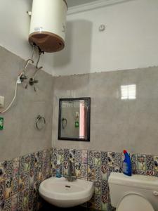 Image of 600 Sq.ft 1 RK Builder Floor for rent in LDA Vishesh Khand, Gomti Nagar, Lucknow for Rs. 15000