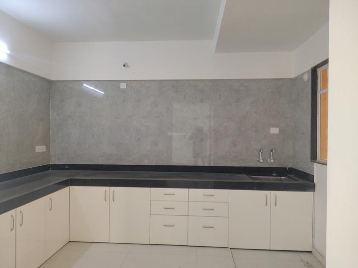 Sky High Towers Main Image 1