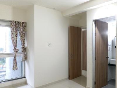 Bedroom Image of 650 Sq.ft 2 BHK Apartment / Flat for rent in Godrej Emerald, Kasarvadavali Thane for Rs. 26643