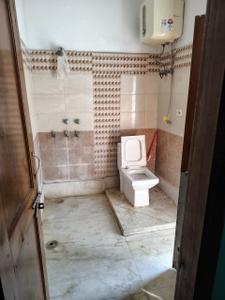 Bathroom Image of 750 Sq.ft 1 BHK Independent House for rent in Delta II Greater Noida for Rs. 15000