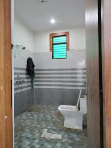 Common Bathroom Image of 2200 Sq.ft 3 BHK Villa for sale in Chipiyana Buzurg Ghaziabad for Rs. 12000000