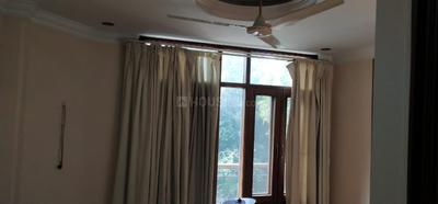 Bedroom Image of 2800 Sq.ft 4 BHK Builder Floor for rent in Vasant Kunj New Delhi for Rs. 75000