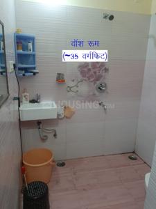 Bathroom Image of 900 Sq.ft 2 BHK Builder Floor for rent in Shankar Nagar Raipur for Rs. 18000