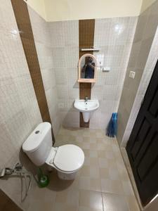 Bathroom Image of 1000 Sq.ft 2 BHK Apartment / Flat for sale in Anta Crown, Thrippunithura Kochi for Rs. 5900000