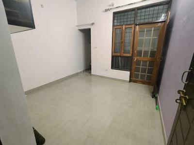 Bedroom Image of 1250 Sq.ft 2 BHK Apartment / Flat for rent in Indira Nagar Lucknow for Rs. 15000