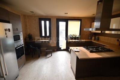 Kitchen Image of 4500 Sq.ft 4 BHK Apartment / Flat for sale in Maharani Bagh New Delhi for Rs. 152500000