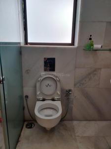 Bathroom Image of 650 Sq.ft 1 BHK Apartment / Flat for rent in Cumballa Hill Mumbai for Rs. 150000