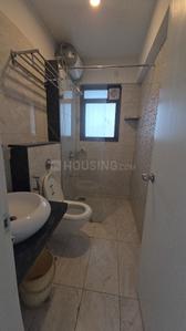 Bathroom Image of 710 Sq.ft 1.5 BHK Apartment / Flat for sale in Amanora Gold Towers 44 45 And 46, Hadapsar Pune for Rs. 9500000